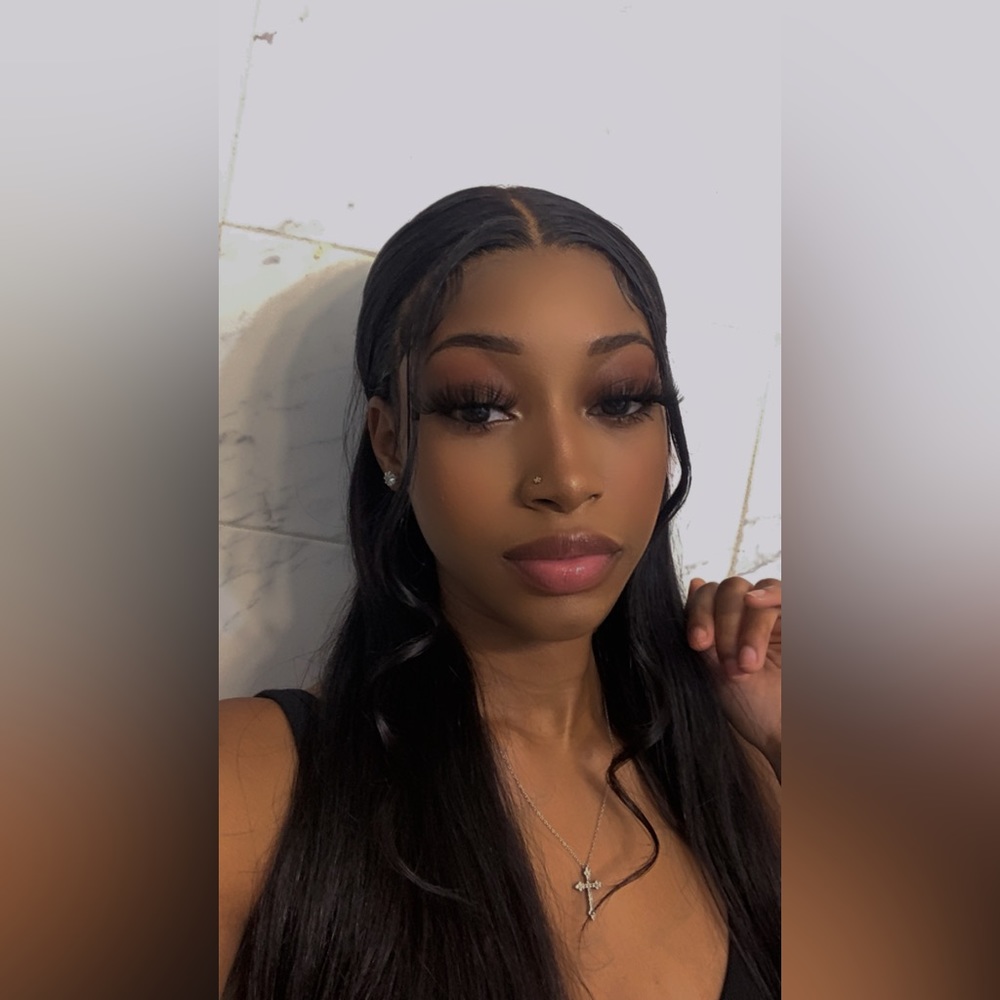 Meet your Posher, Abigail